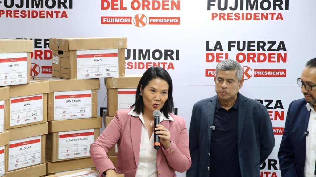 Keiko Fujimori espera ser proclamada como presidenta electa de Perú en los próximos días