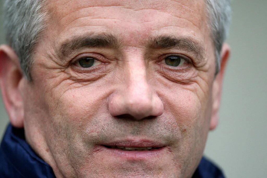 Kevin Keegan, leyenda del fútbol inglés, revela que sufre un cáncer en estadio 4