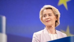 La Comisión Europea propone prohibir la entrada a excombatientes rusos a territorio comunitario en un nuevo paquete de sanciones | elperiodico.com