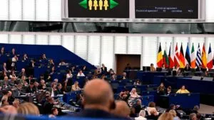 La Eurocámara da luz verde a la rebaja arancelaria pactada con Estados Unidos | elperiodico.com