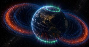 La Tierra tiene un escudo espacial oculto: así funciona la fuerza eléctrica que elimina los temidos electrones asesinos