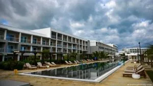 La cadena hotelera canadiense Blue Diamond abandona Cuba