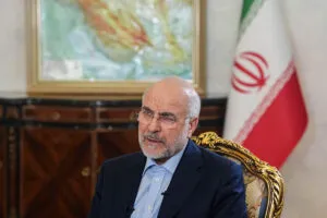 La cúpula negociadora iraní viaja a Suiza para su primer encuentro con EEUU tras la firma del preacuerdo | europapress.es