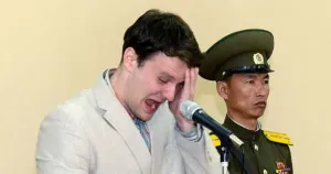 La familia del estadounidense torturado por Corea del Norte recibirá 17 millones de dólares vinculados al programa nuclear pakistaní