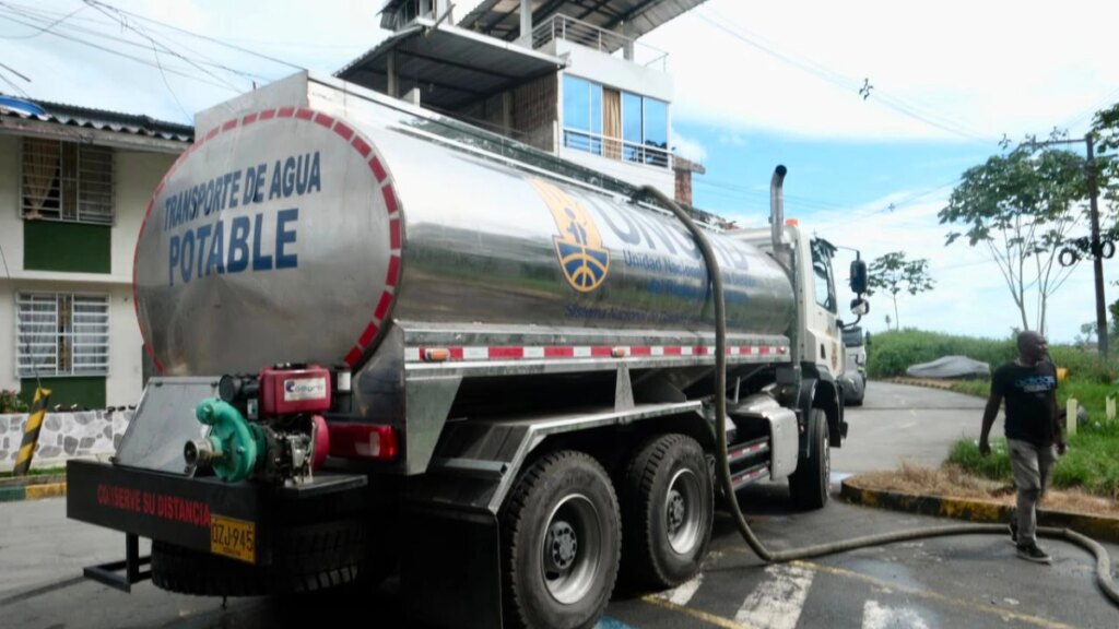 La fragilidad de una ciudad atada a un solo tubo: Buenaventura recupera el agua, pero la vulnerabilidad de su infraestructura sigue intacta