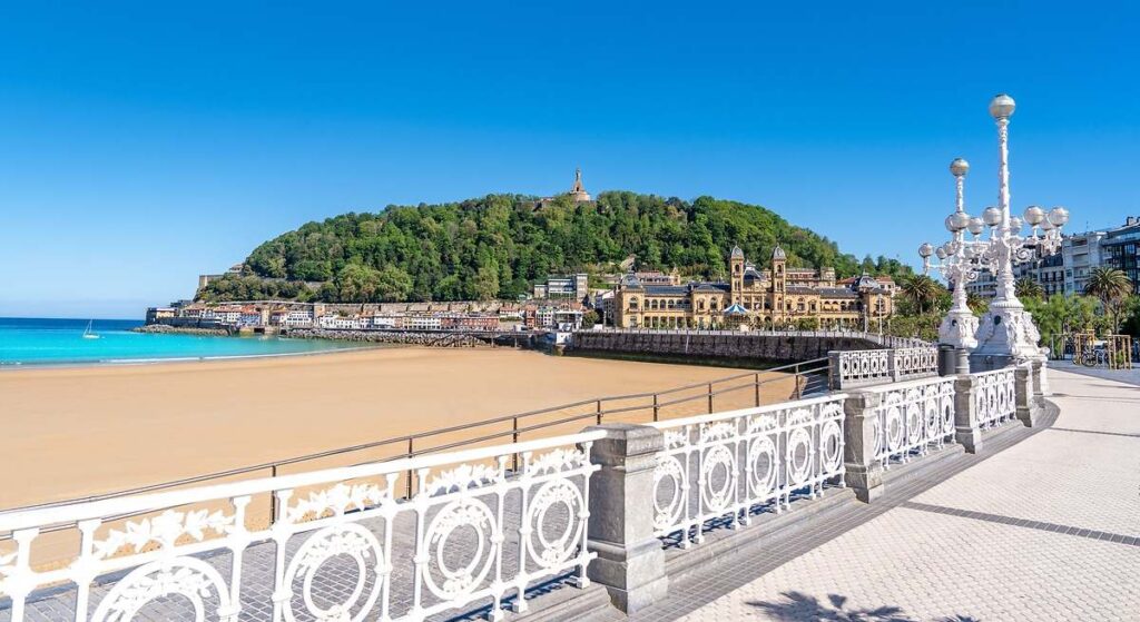 La ley recoge obligaciones para algunas playas españolas: multas de hasta 750 euros para los bañistas que se salten la nueva ordenanza