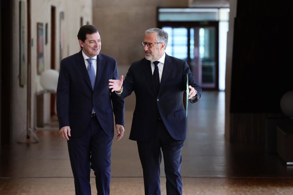 La prioridad nacional en CyL excluye del acceso a prestaciones a los irregulares salvo en "supuestos de urgencia vital"