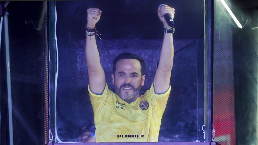 Abelardo de la Espriella, ganador de las elecciones presidenciales en Colombia, durante su discurso de celebración en Barranquilla