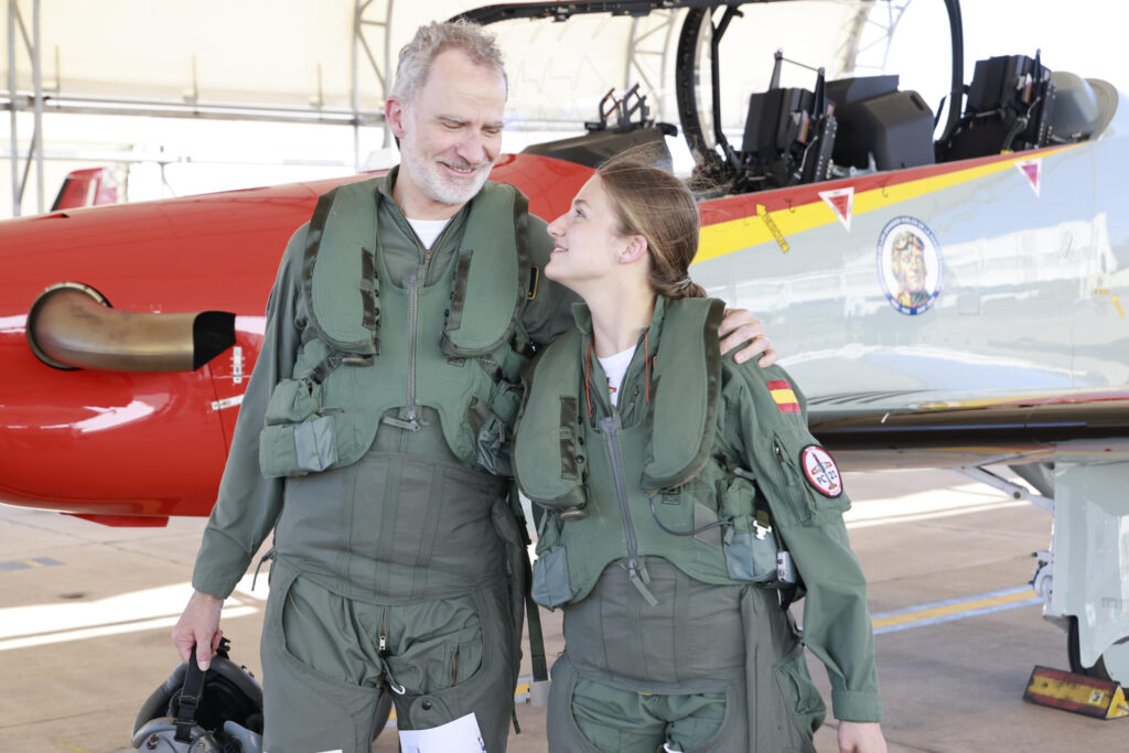 Las FOTOS del vuelo militar del rey Felipe VI y la princesa Leonor