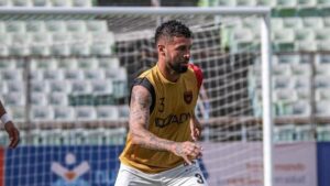 Llamada de desesperación del futbolista Lucas Trejo tras los terremotos de Venezuela: «No sé nada de mi familia» | elperiodico.com