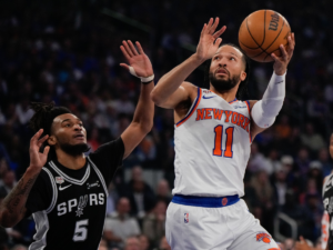 Los Knicks remontan y se ponen a un triunfo del campeonato