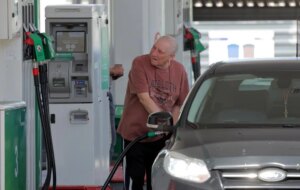 Los ataques ucranianos provocan escasez de combustible en Moscú | elmundo.es