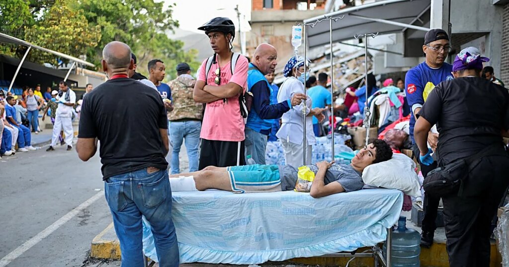 Los hospitales de Venezuela, sin medios para los heridos del terremoto