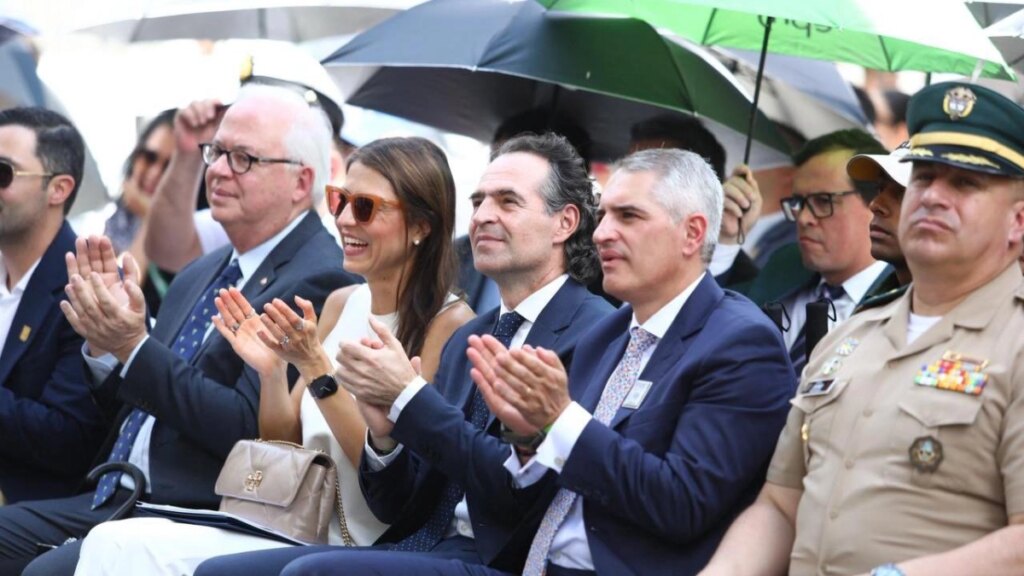 Los líderes paisas celebraron el triunfo de De la Espriella. Piden al nuevo gobierno tr
