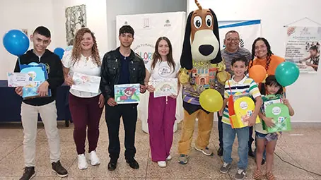 Los niños pintaron al mundo de colores