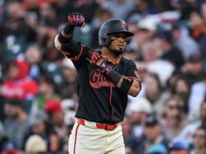 Luis Arraez llegó a 100 hits una vez más en Grandes Ligas