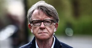 Mandelson aseguró que el Gobierno de Starmer nunca lamentaría su nombramiento como embajador