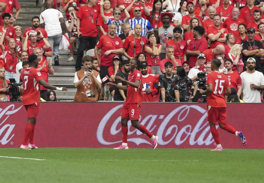 Manzambi hace primera a Suiza ante Canadá