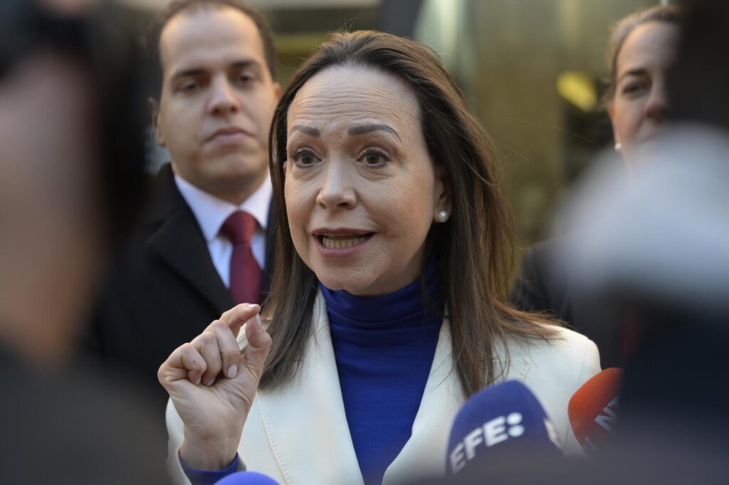 María Corina Machado instó a colombianos a votar