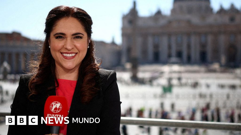 María Montserrat Alvarado, la mexicana que el Papa nombró como jefa de comunicación y se convertirá en la primera mujer laica en dirigir un "ministerio" del Vaticano
