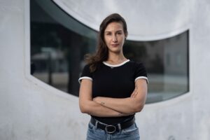 Mariam Barghouti, periodista palestina: “Además de matarnos con balas y bombas, Israel nos mata con palabras”