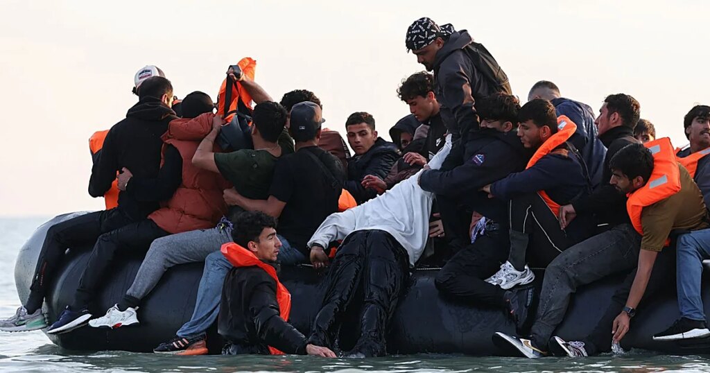 Más de 300 inmigrantes que viajaban hacia Reino Unido fueron secuestrados y amenazados con la extracción de órganos en Libia