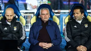 Mou pide un central y un ‘Modric’