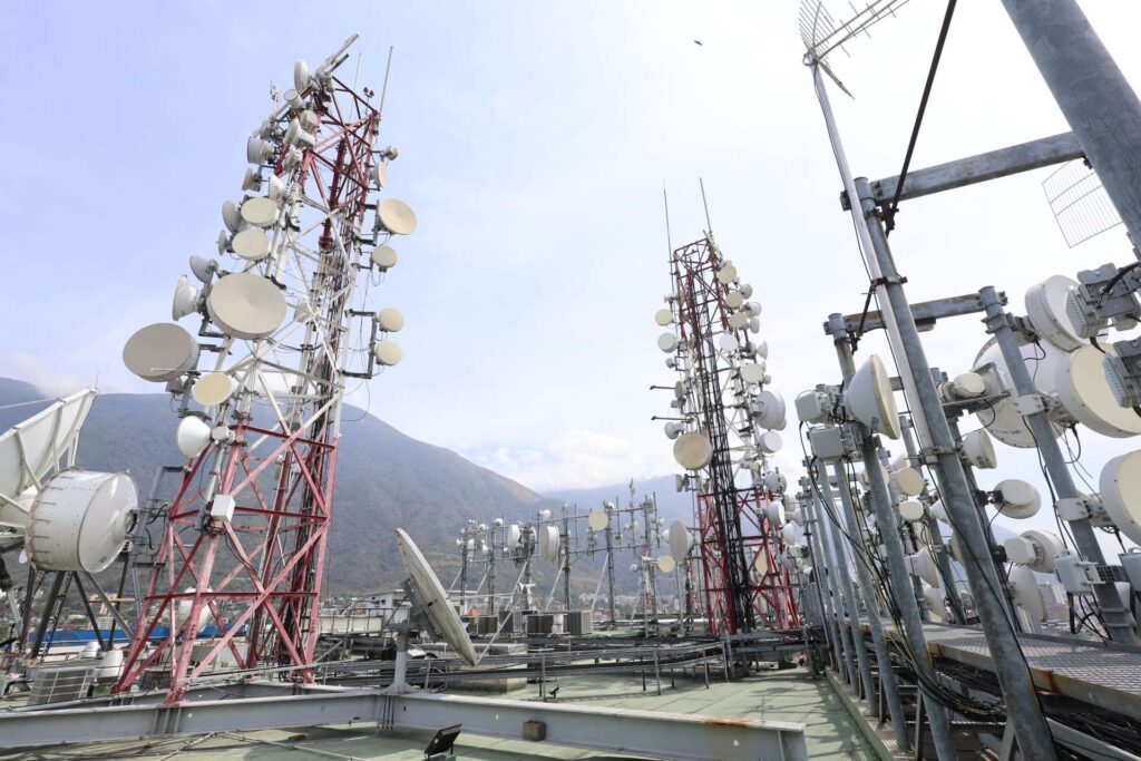 Movistar activa servicio satelital Starlink Mobile para conectar a La Guaira por SMS