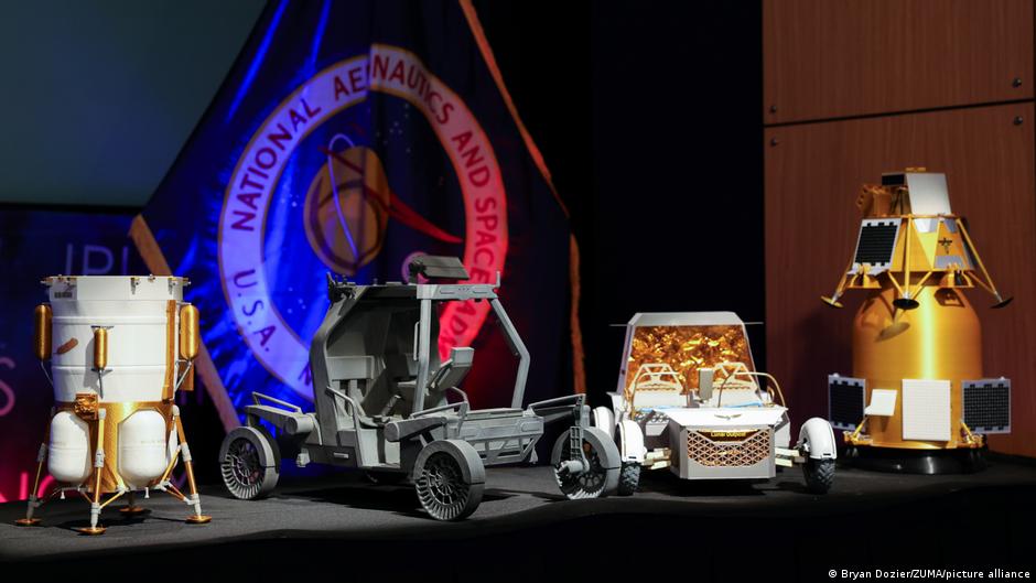 Niño hondureño en campamento espacial formativo de la NASA
