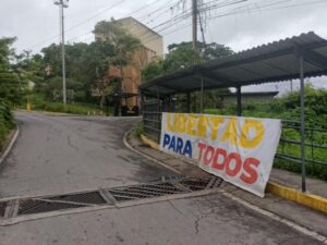 «No sabemos si la estructura aguante otra sacudida»: colombianos detenidos en Venezuela
