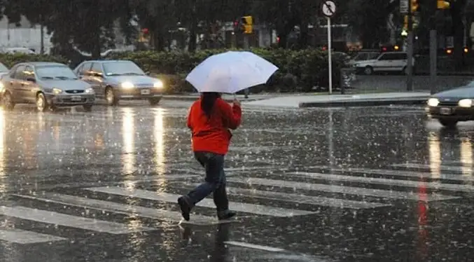 Onda tropical Nro. 12 avanza por el occidente del país con lluvias
