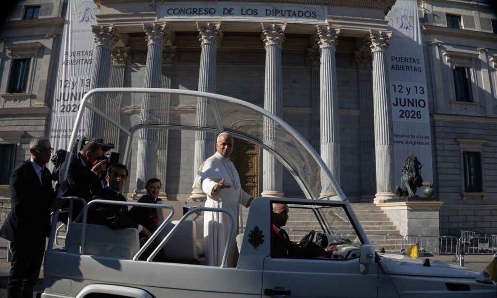 Papa.- Tercer día del Papa en España: critica en el Congreso la descalificación y pide actuar ante la "plaga" de abusos