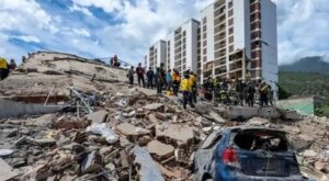Permaneció 120 horas bajo los escombros: rescatan a niño