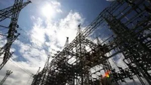 Persisten fallas en el suministro de electricidad en Punto Fijo