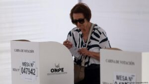 Perú: Sánchez busca anular 1,751 mesas que ganó Fujimori