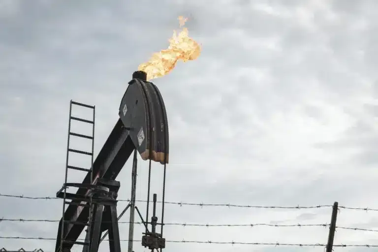 Petróleo de Texas bajó hasta 73,63 dólares tras la suspensión de sanciones de EEUU a Irán