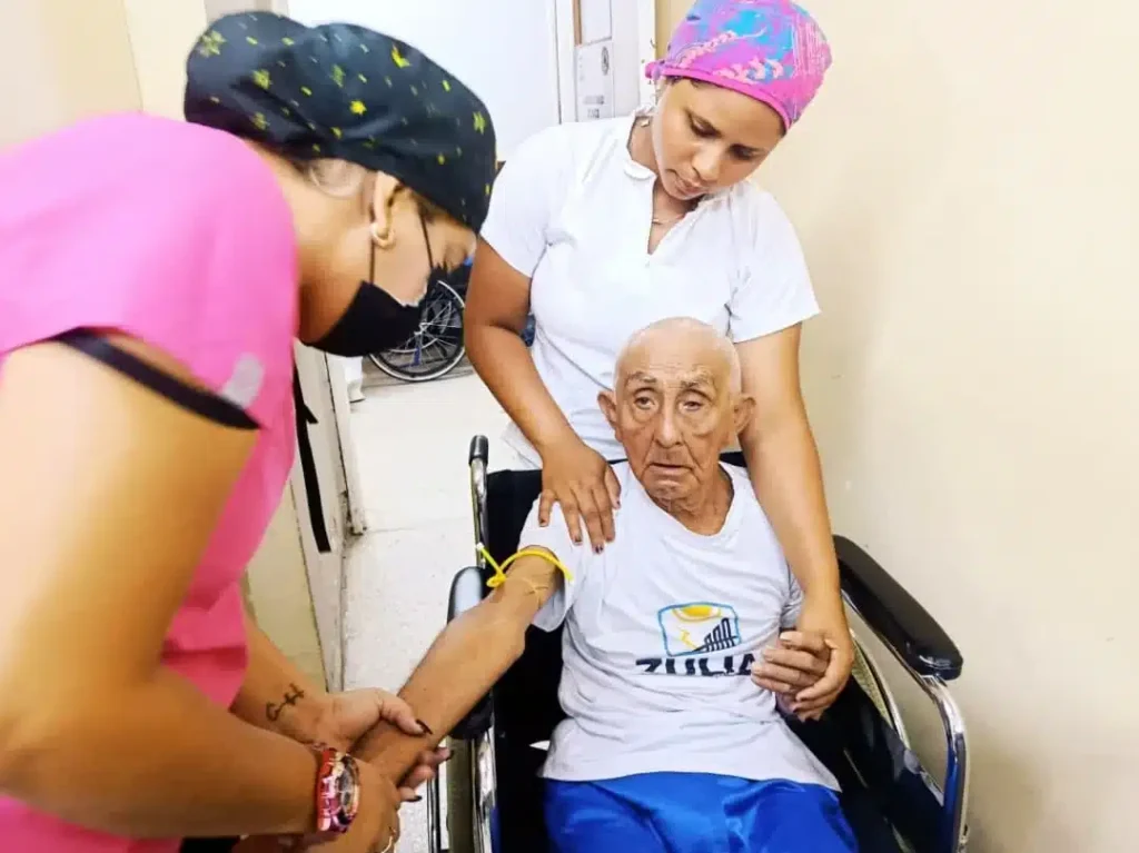 Plan Quirúrgico Nacional y Gobernación del Zulia brindan atención médica integral a adultos mayores del Inass -