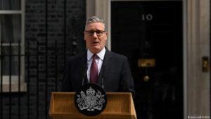 Primer ministro británico, Keir Starmer, anuncia su dimisión