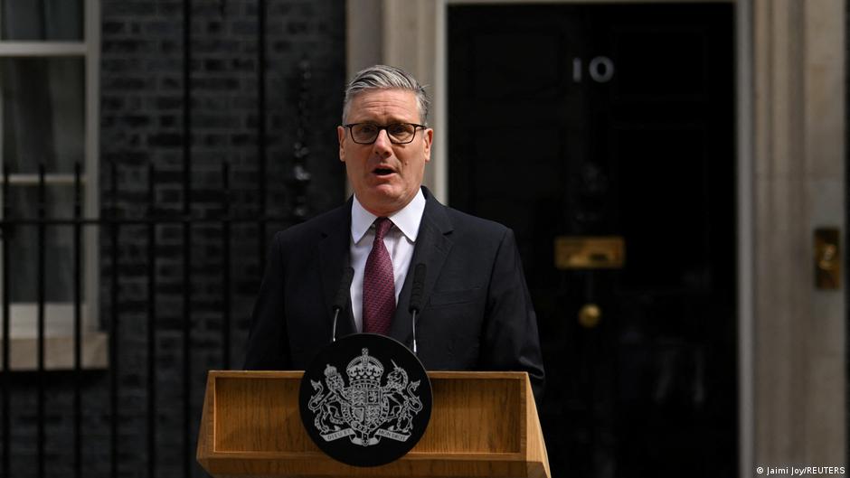 Primer ministro británico, Keir Starmer, anuncia su dimisión