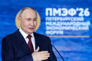 Putin dice que «no le ve sentido» al cara a cara con Zelenski y manda ánimos a tropas: «Sigan trabajando» | europapress.es