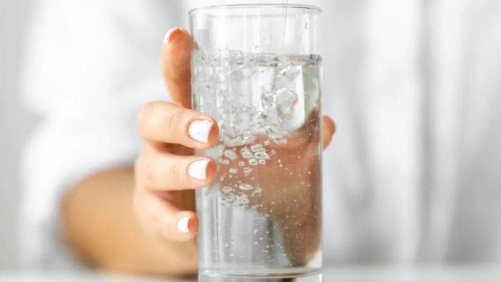 Qué significa un vaso con agua lleno de burbujas, según el Feng Shui