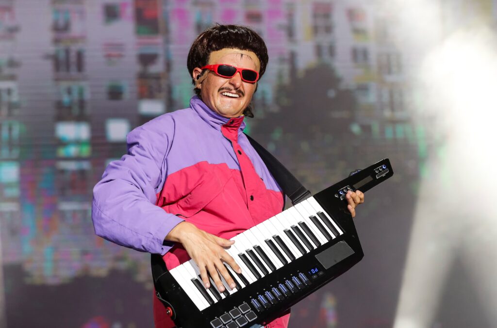Quién es Oliver Tree, el músico “peculiar” que murió en el helicóptero de Brasil junto a Gaspi e iba a actuar en España en julio