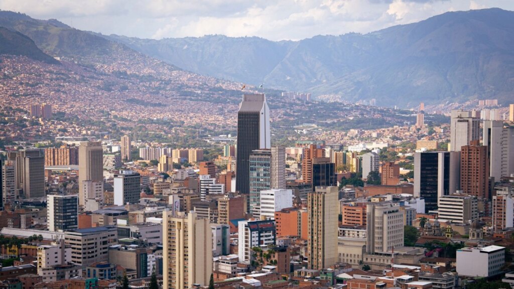 Reacción de empresarios y gremios de Antioquia a elecciones presidenciales 2026