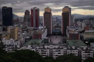Régimen de Delcy contrató a Hogan Lovells como asesor legal para reestructuración de deuda venezolana