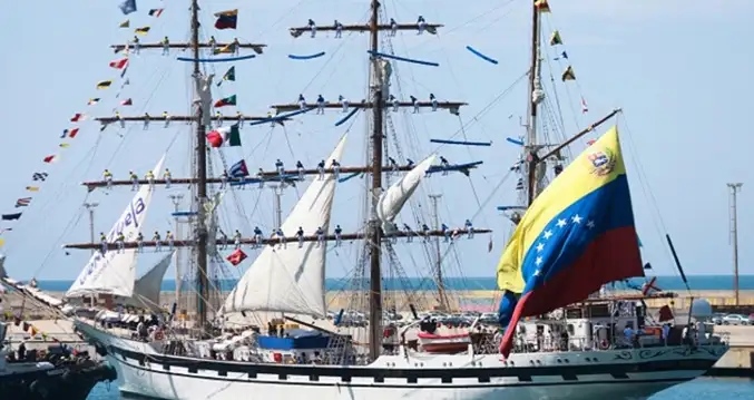 Regresa a Venezuela el Buque Escuela "Simón Bolívar"