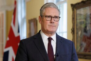 Reino Unido sin rumbo tras la sorpresiva renuncia del primer ministro Keir Starmer – Efecto Cocuyo