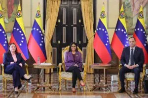 Repsol firma un acuerdo con Venezuela para explorar una nueva zona petrolífera en el país – Efecto Cocuyo