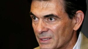 Rodrigo Paz posesiona a nuevo ministro de Defensa en medio de conflictos en Bolivia