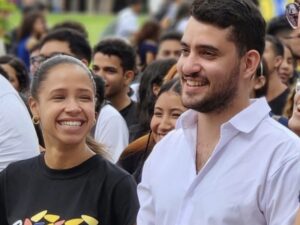 Rosa Cucunubá y Octavio González oficializan candidatura para dirigir la FCU de la UCV