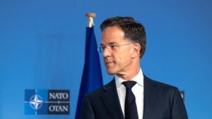 Rutte aviva el choque entre Trump y Meloni al afirmar que Italia autorizó 500 vuelos militares a Irán | elperiodico.com